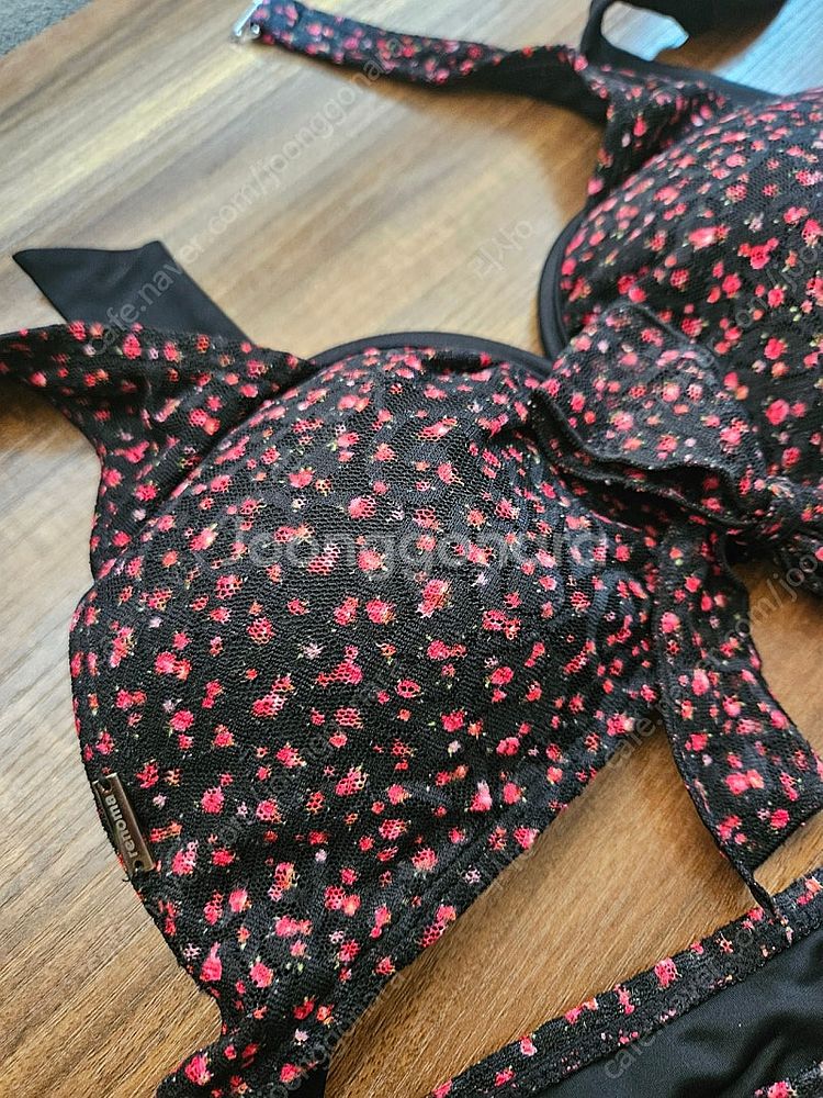 아레나 수영복, 레노마 비키니, 록시래쉬가드판매--3