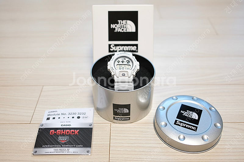 슈프림 X 노스페이스 X 지샥 DW-6900 화이트 팝...--1