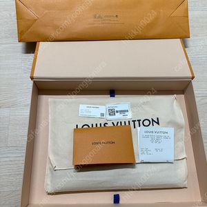 루이비통 클러치 포쉐트 투고 이클립스 M81569