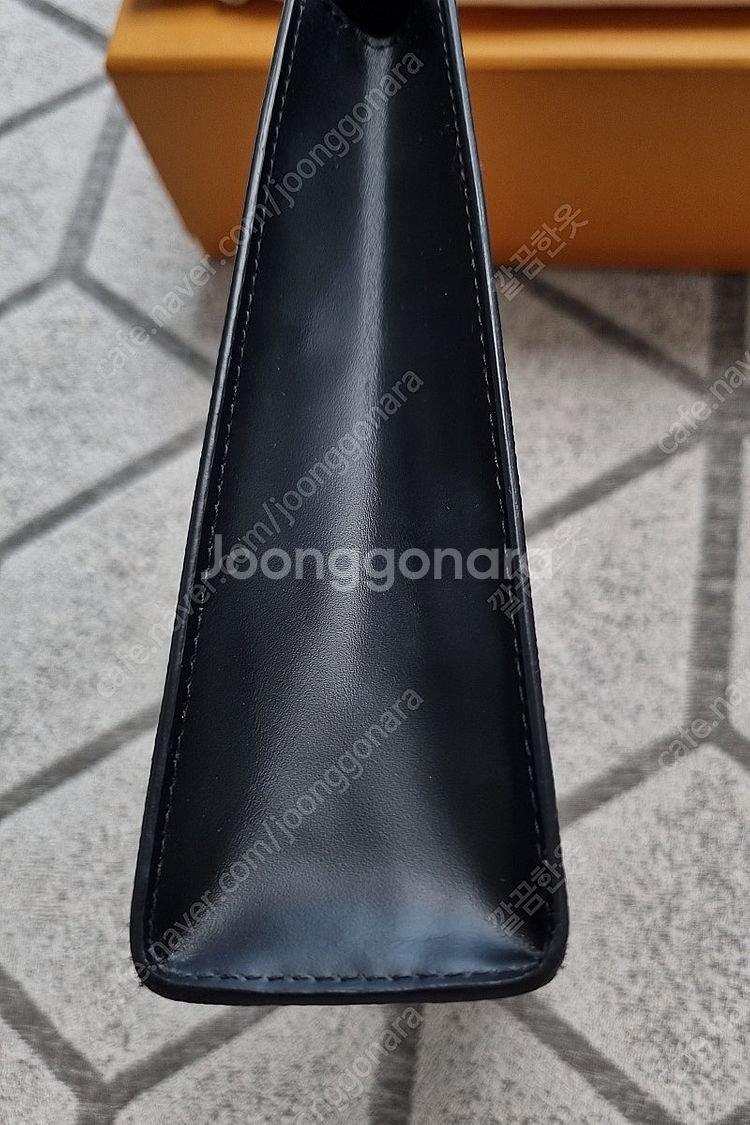 백화점판 루이비통 포쉐트 보야주 클러치 가방--3
