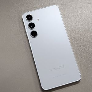 갤럭시 S24 마블그레이 24년 3월개통 무잔상단말기 46만에 판매합니다