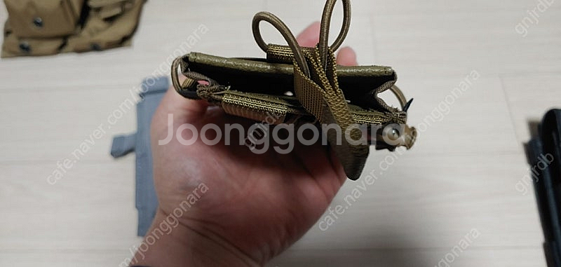 미사용 신품 ) 서바이벌 게임용 정품 파우치 판매합니다--7