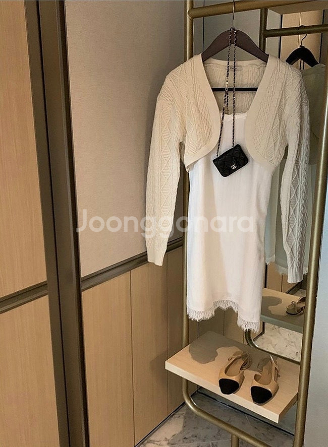 poster 포스터 페일 꼬임 볼레로 크롭가디건 아이보...--0