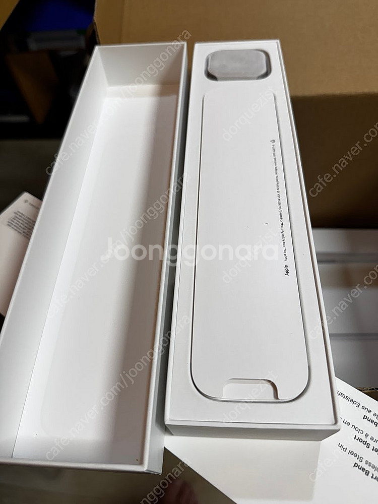 애플워치 5 44mm 스트랩 박스 팝니다.--1