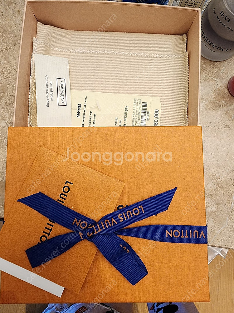 루이비통 빅토린 반지갑--0