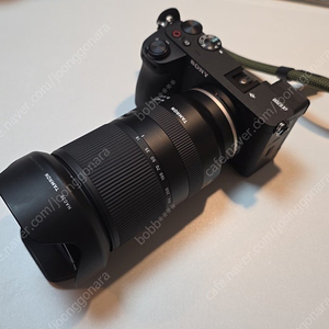 Sony A6700 바디 + 탐론 18-300mm