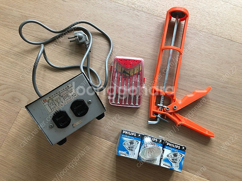 미니드라이버세트, 필립스 할로겐 전구,실리콘건, 변압기 일괄--0