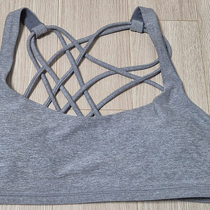 룰루레몬 Free To Be Bra 6 사이즈 스포츠 브라 브라탑