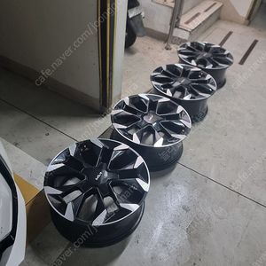 20인치 쏘렌토MQ4 올뉴쏘렌토R 더뉴쏘렌토R 올뉴카니발 더뉴카니발 카니발KA4 더뉴스포티지R 스포티지NQ5