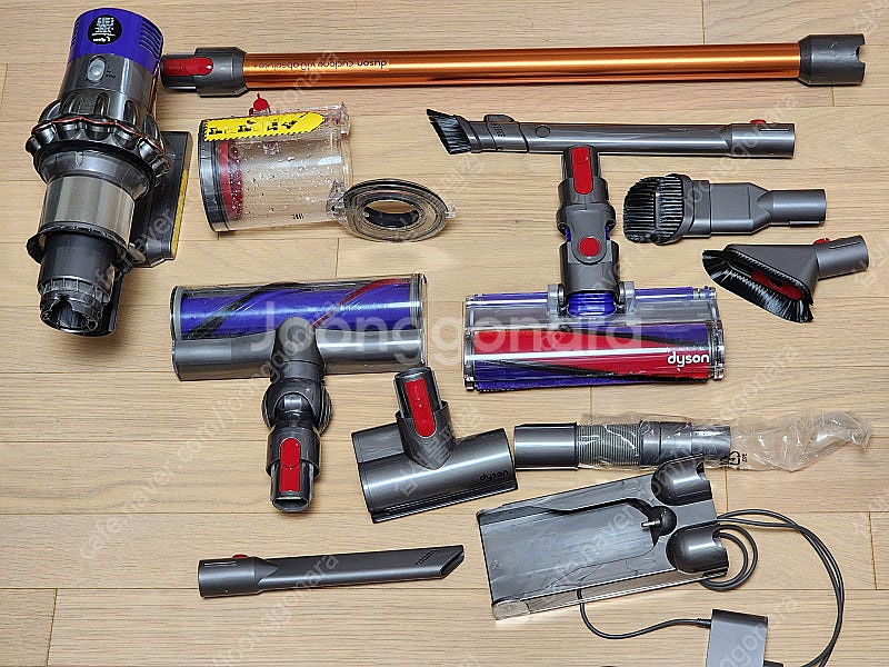 dyson cyclone V10 absolute+ 판매...--0