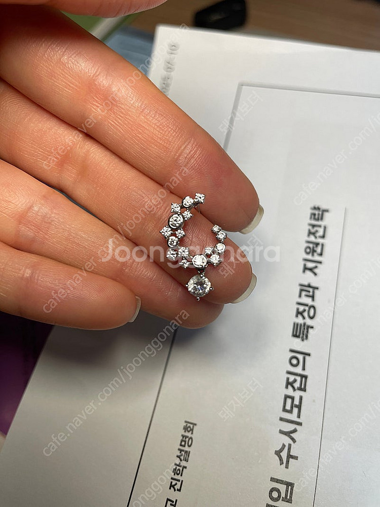 화이트골드 입체 14k귀걸이--0