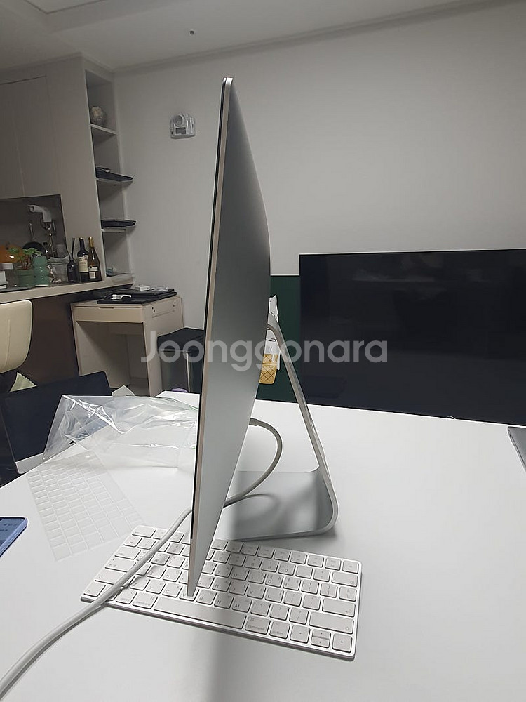 아이맥 21인치 4K 2020년 구입 싸게 팝니다!!--3