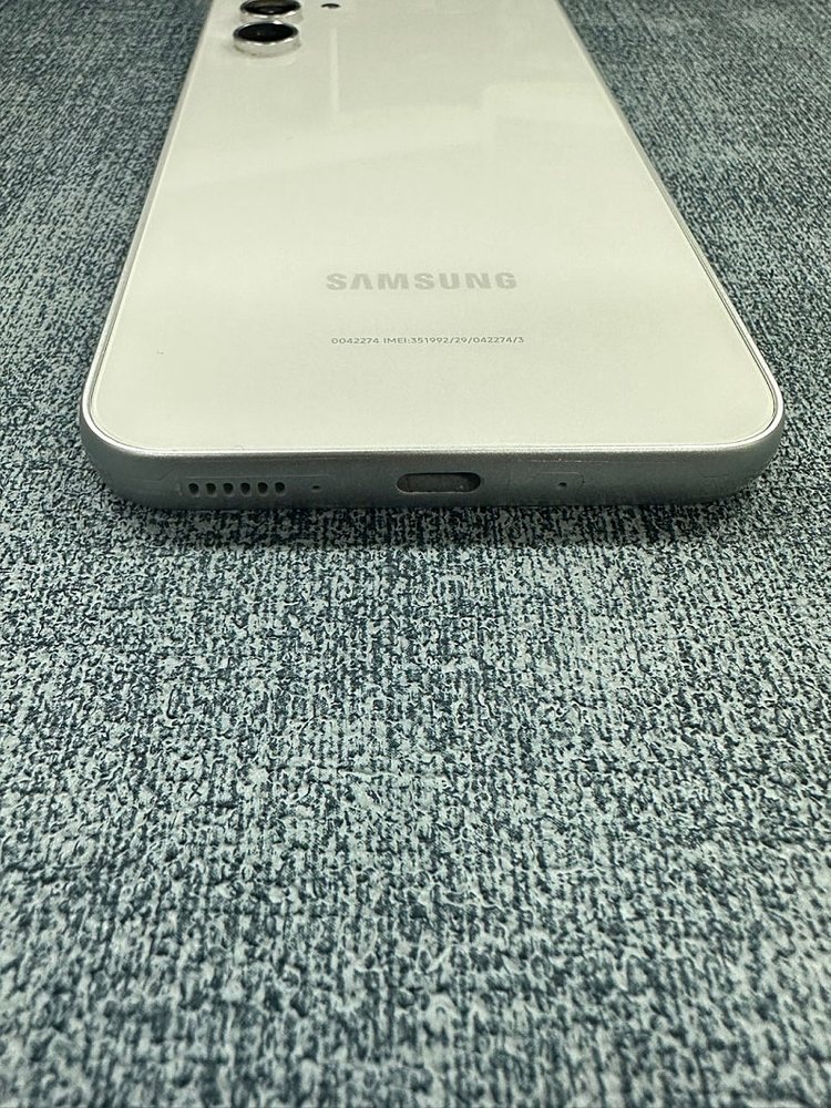 (새상품급) 갤럭시퀀텀4 128G 크림 23년 10월개통 무잔상 19만원 판매해요--7