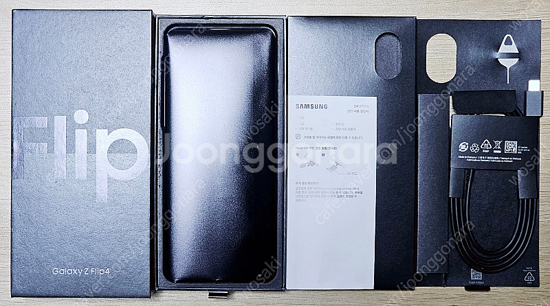 갤럭시 Z플립4 256Gb 그라파이트 박풀--0