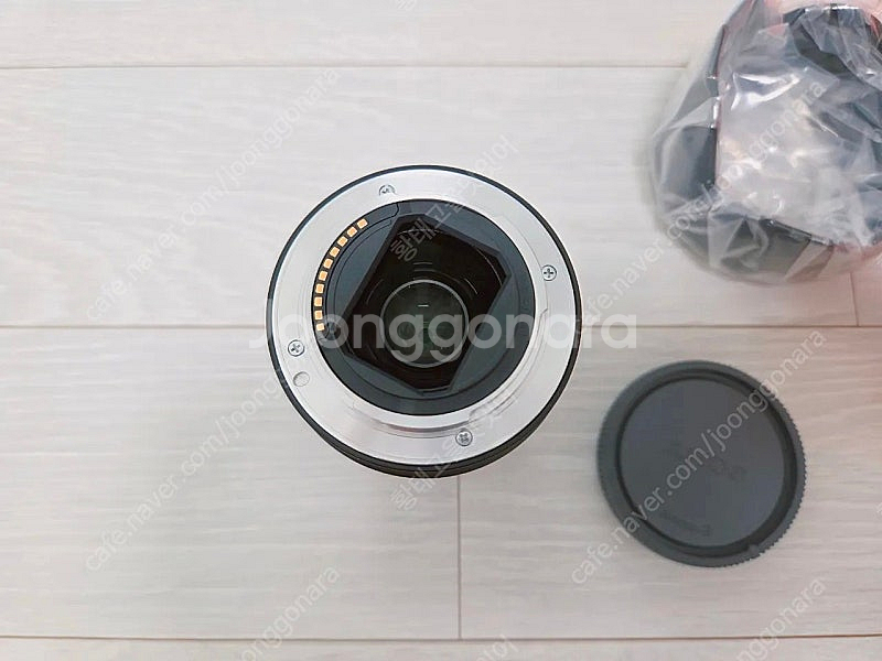 소니 FE 55mm F1.8 sel55f18z 렌즈 팝니다--2