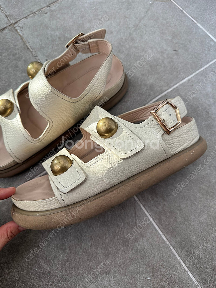 슈콤마보니 오브샌들 380(250사이즈)--2