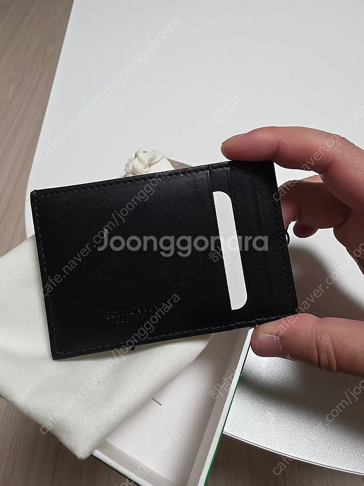 보테가베네타 카프스킨 카드지갑 블랙 새제품--1