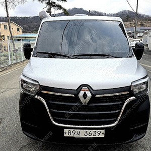 21.뉴마스터3인승캠핑카(신규제작,S모델,인산철600A+샤워실+DC에어컨)-전액할부됨