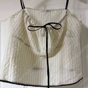 타낫 T/T Ribbon sheer sleeveless top (beige) 새상품 팝니다.