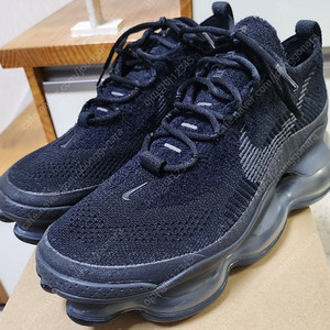 [급처분/최종가/90,000원] 나이키 에어 맥스 스콜피온 플라이니트 블랙 & 그레이 270mm DJ 4701 003