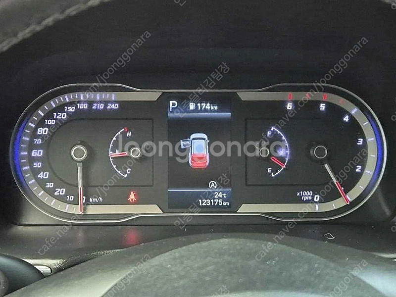 현대 투싼 (NX4) 디젤 20 4WD 모던 중고차 최...--5
