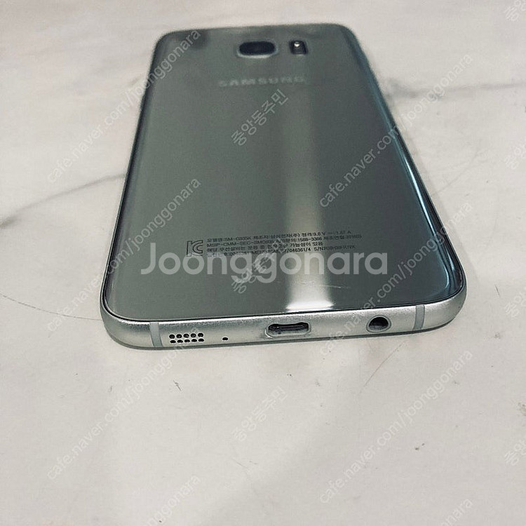 갤럭시 S7엣지 실버 32G 깨끗한기기 2만5천원 판매합니다!--2