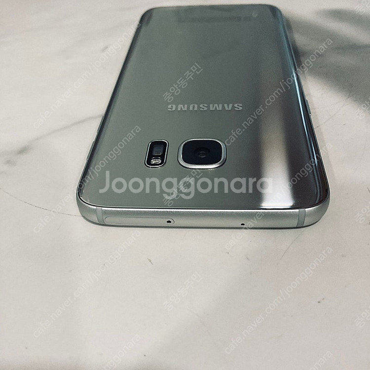 갤럭시 S7엣지 실버 32G 깨끗한기기 2만5천원 판매합니다!--3