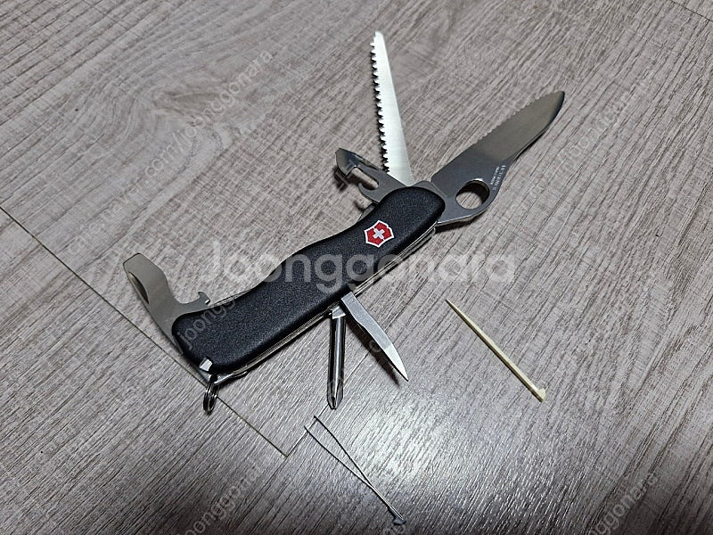 빅토리녹스 캠핑 멀티툴 트레일마스터 111mm--2