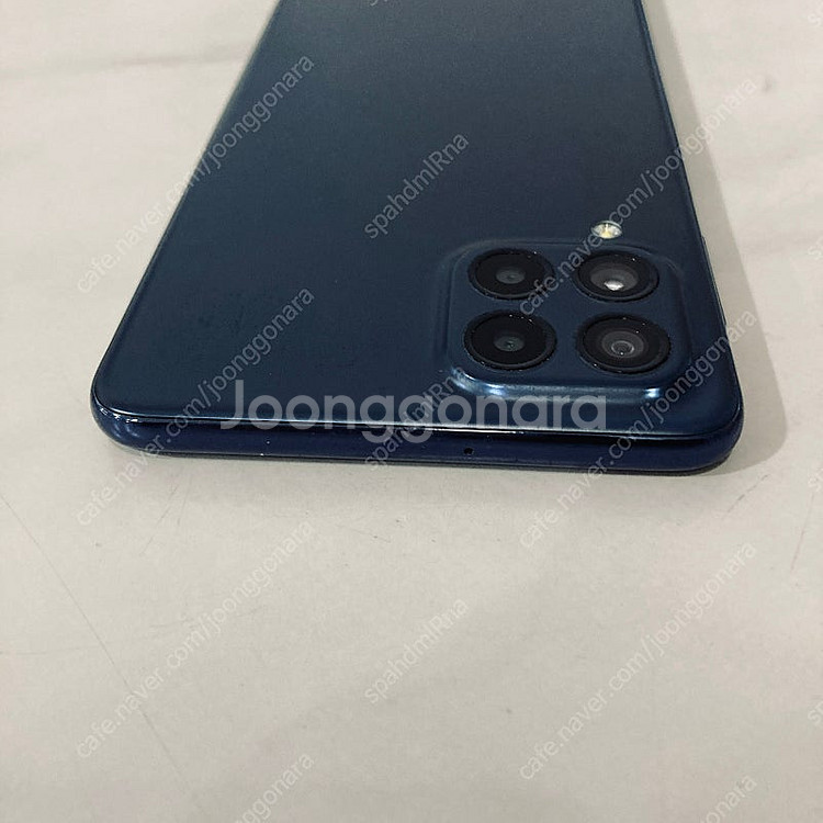 갤럭시 퀀텀3 블루 128기가 액정S급 매우깨끗한기기 10만원 판매합니다!--2