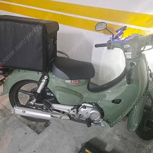 혼다 슈퍼 커브 올리브그린 색상 판매합니다 4165km 두달탐 새거