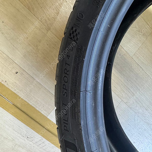 245 35 20 미쉐린 PILOT SPORT 4 S (PS4S) N0 2개 팝니다.