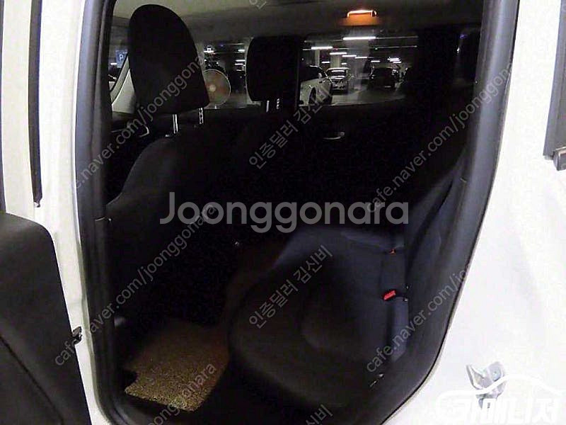 중고 레니게이드 1.6 디젤 론지튜드 2020 년식 흰...--7