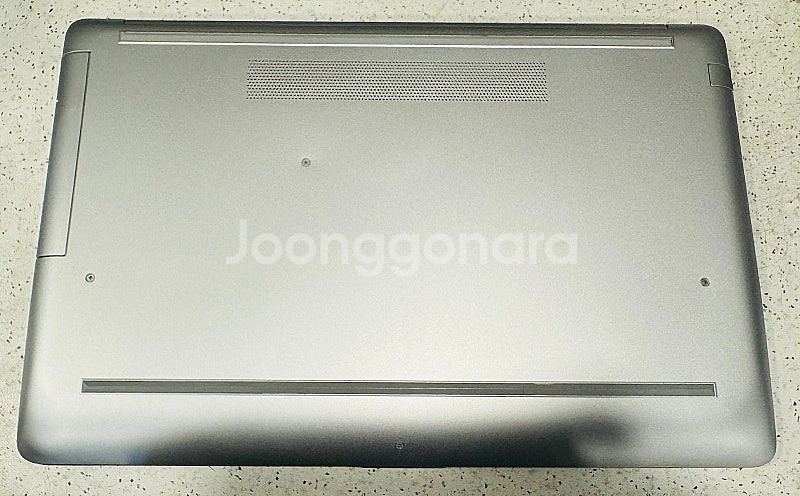 HP 17-by3004TU 노트북--1