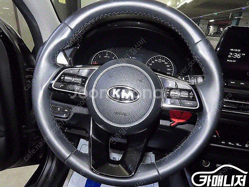 중고차 할부 셀토스 디젤 1.6 2WD 프레스티지 (5...--8