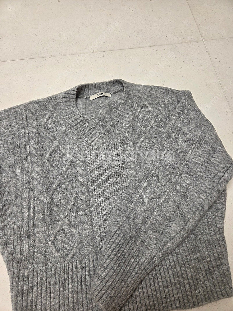 zisby 크롭니트--1