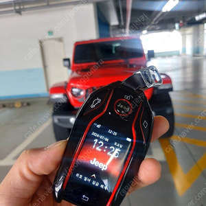 지프 뉴랭글러 자동차키를 최신형 프리미엄 BMW 타입 LCD 액정 디스플레이키로 업그레이드 전환 제작 제조사 JEEP 로고 맞춤형 이식 개조