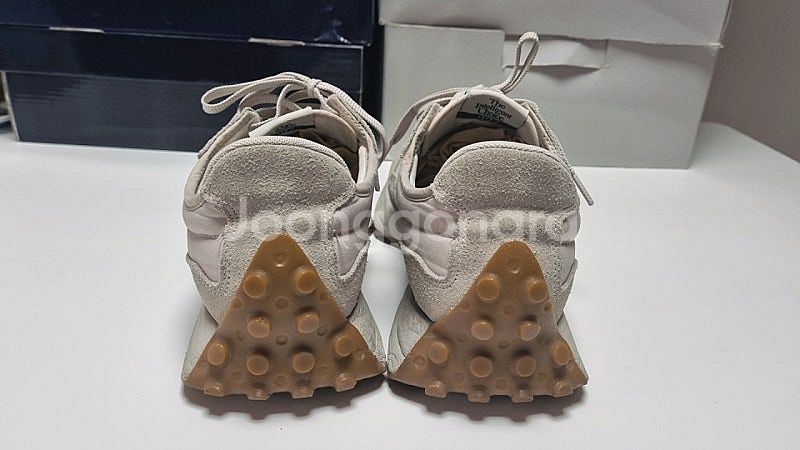 뉴발란스 327 스니커즈 275--3