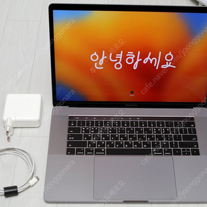 맥북프로 2017 15인치 터치바 / i7, 2.8GHz / 16g RAM / 512GB