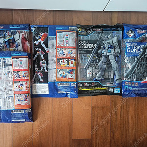 [건담]제일복권 이치방 쿠지 E상 RX-78-2, F상 RX-78-3, D상 GAT-X105 STRIKE GUNDAM 엔트리 그레이드 퍼스트건담 스트라이크 건담 팝니다.