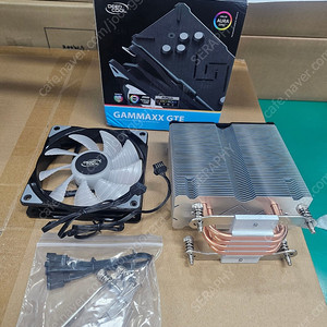 라이젠 5700X CPU + ASRock X570 메인보드 + CPU 쿨러 팝니다.
