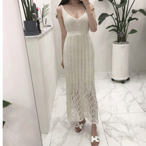 나시 슬림핏 펀칭 니트원피스