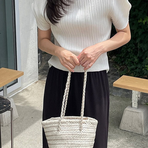 르유니 플리츠블라우스 화이트 새상품