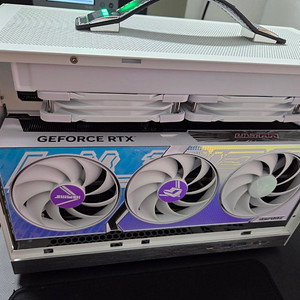 라이젠 7950x3D, GTX 4080SUPER 초소형 데스크탑 판매합니다.