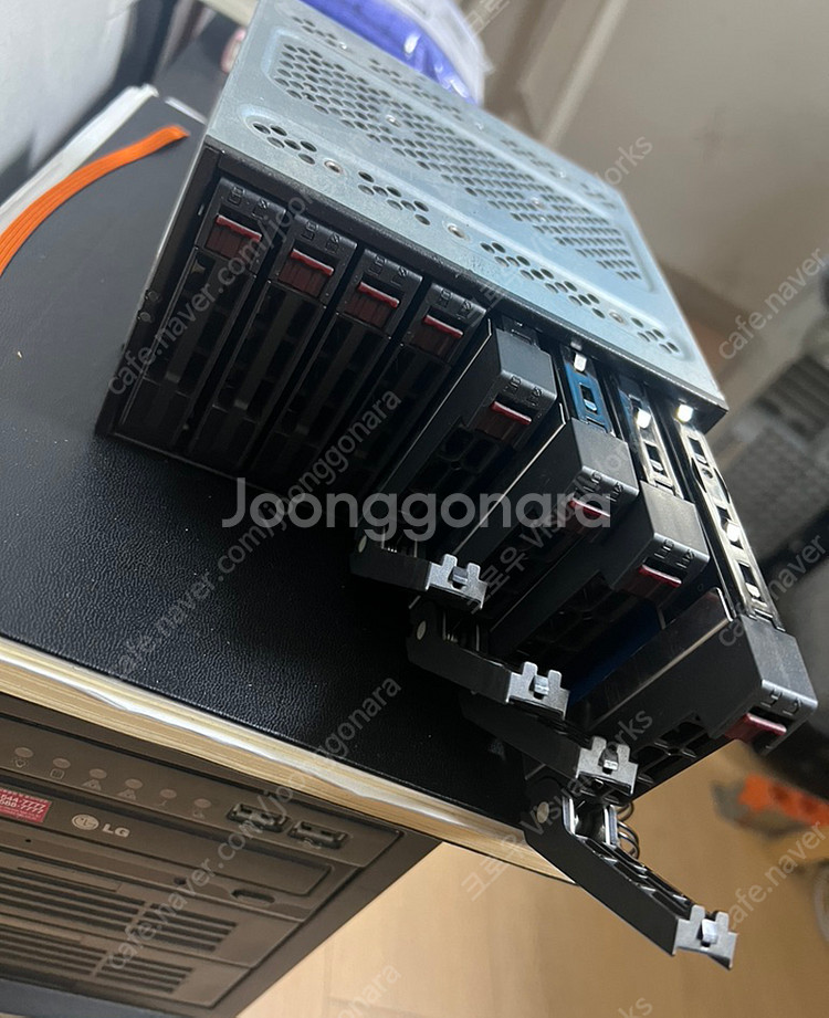 8X RAID 2.5 핫스왑 모듈 + 8개 600GB ...--0