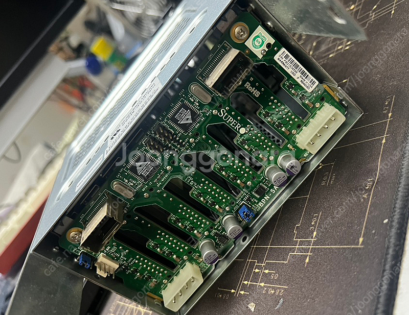 8X RAID 2.5 핫스왑 모듈 + 8개 600GB ...--1