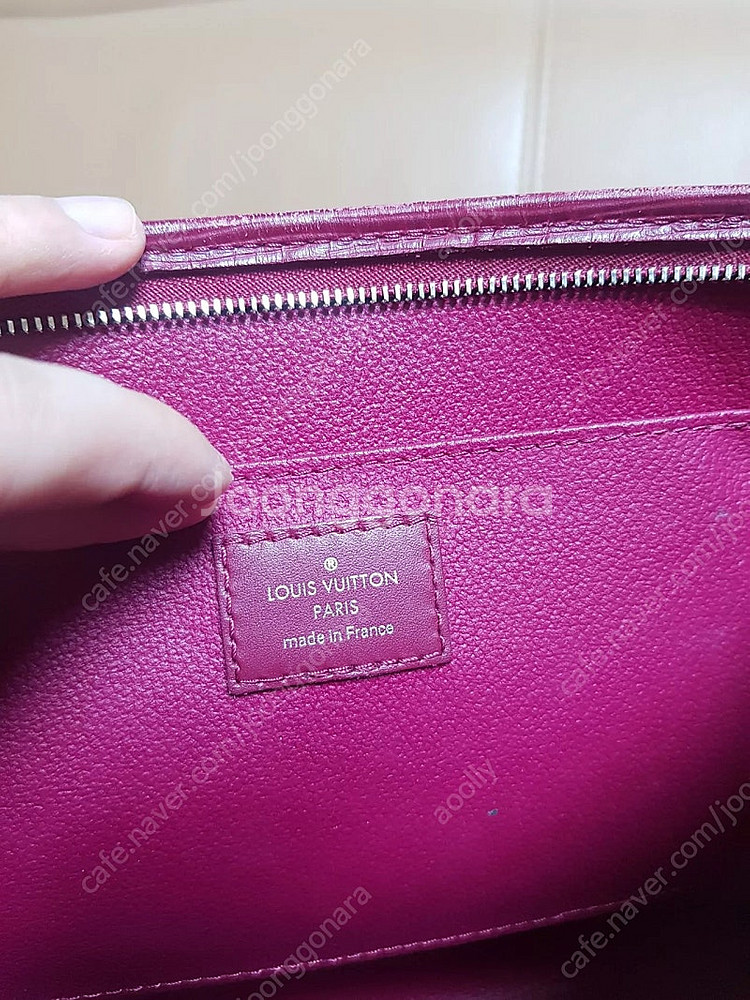 루이비통 에삐 토일렛26 클러치--8