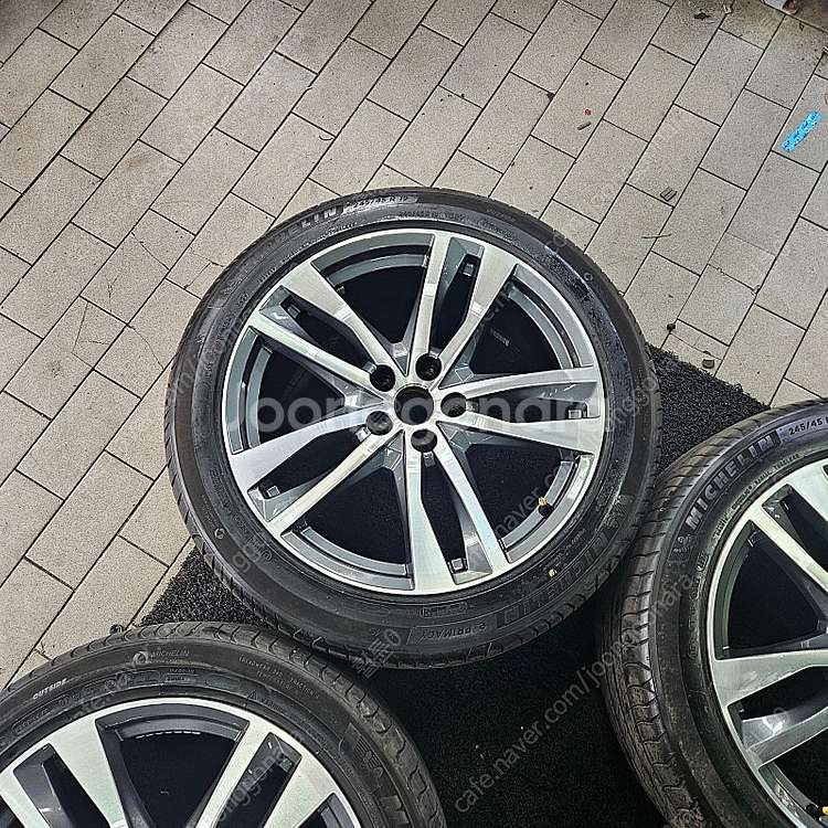 [ 정품 ] 아우디A6 45TDI 19인치 휠 타이어 ...--3