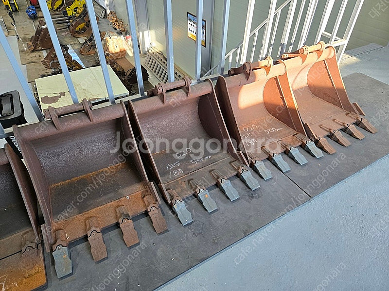 중고 2톤굴삭기 이빨바가지 폭500mm--0