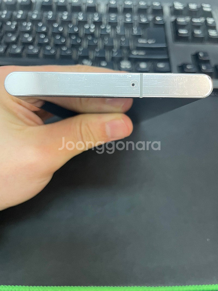갤럭시S22울트라 화이트 256GB 무잔상 상태좋은 중...--3