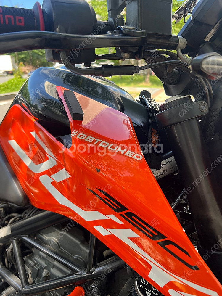 17년식 KTM 듀카125 네이키드 오토바이 판매합니다--4